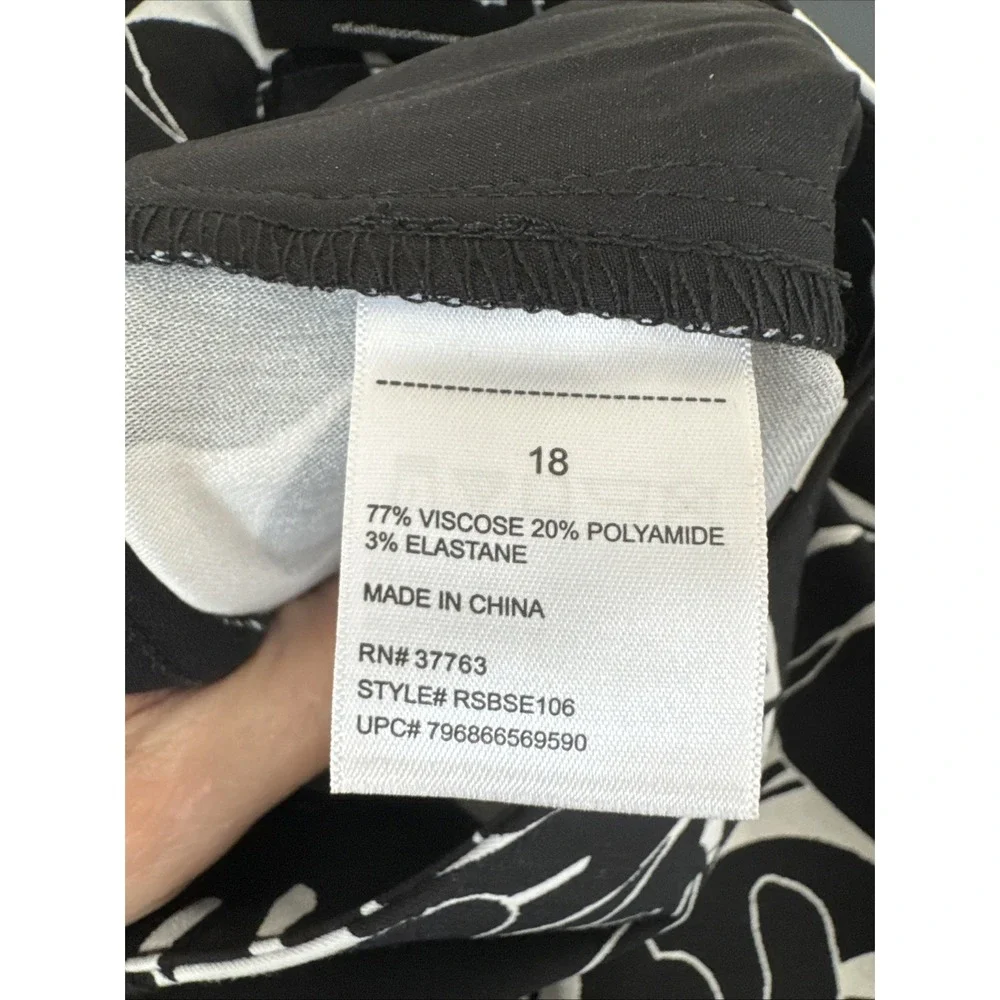 Rafaella Women's Plus 18 Stretch Pull On‎ Shorts B&W Leaf Print NWT